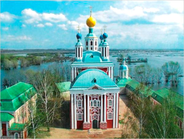 Дивеевский монастырь и святой источник